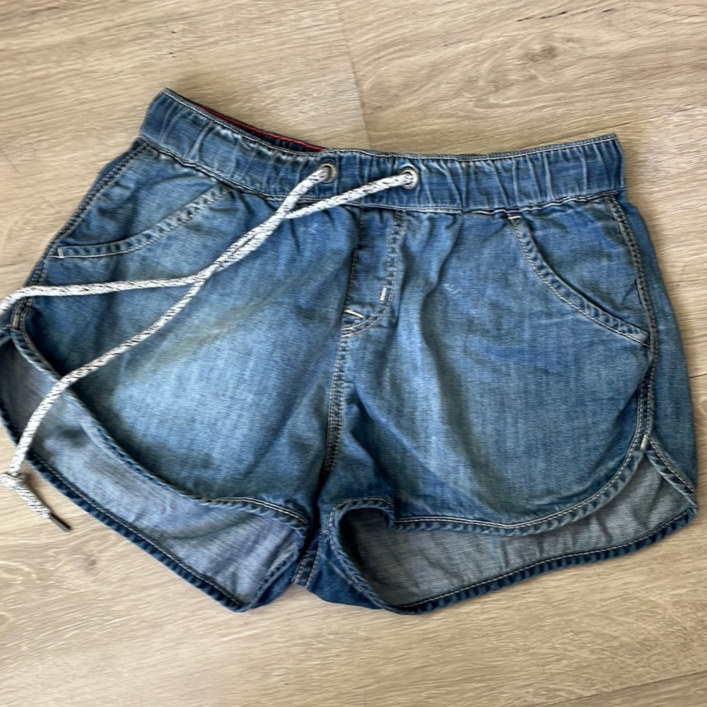 Small Roxy denim shorts